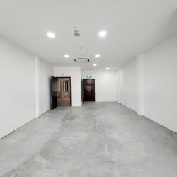 Hamilton Road (D8), Retail #572598861
